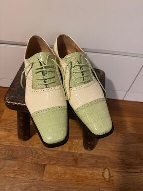 Men's Two-Tone Green & Cream Croc-Embossed Derby Shoes